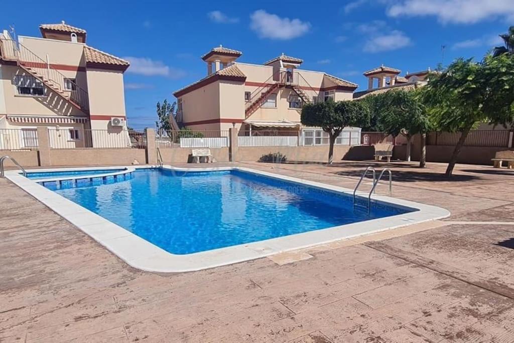 Agreable Appartement Avec Piscine Commune Сан-Педро-дель-Пинатар Экстерьер фото